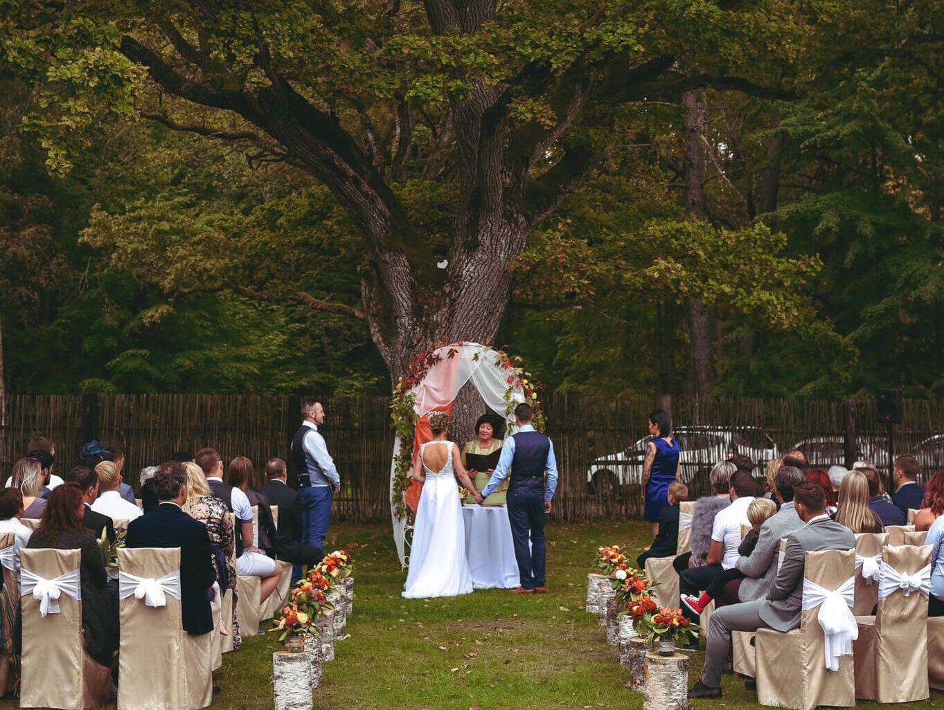 Kāzu ceremonija Vecmuižā